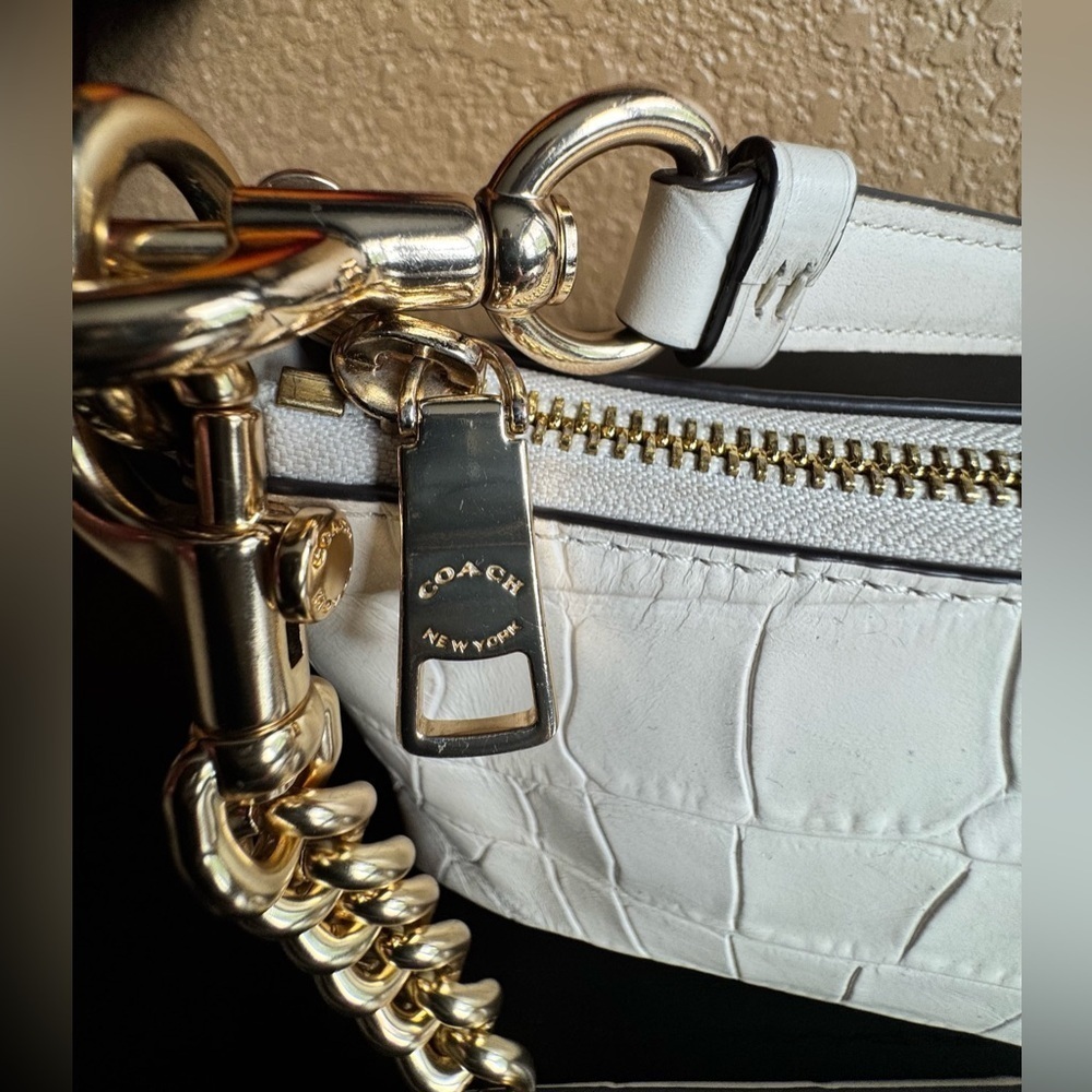 Coach
CHARLOTTE CROC EMBOSSED SHOULDER BAC - Picture 9 of 16
